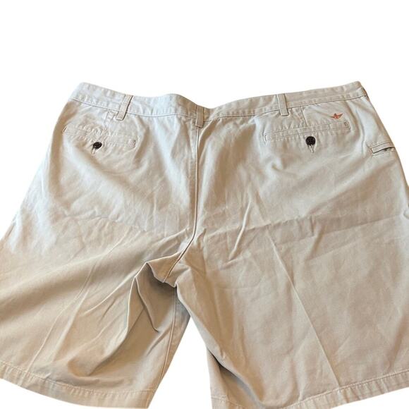 Dockers Light Gray Casual Shorts 46 - Picture 8 of 10